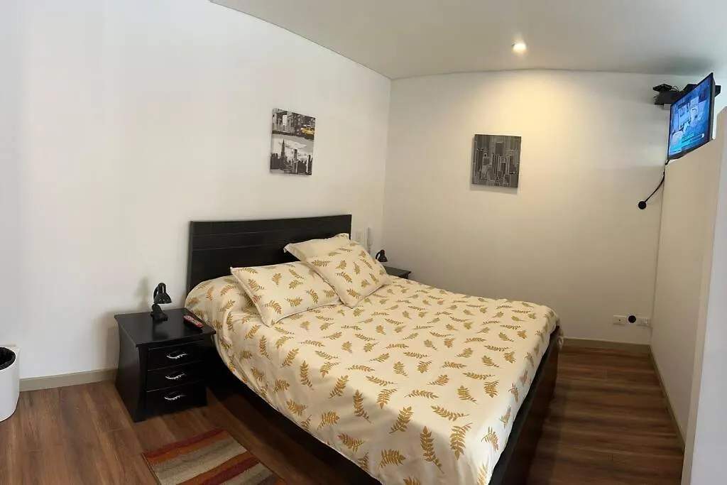 Nice Apartment Independent In Front Business Center Богота